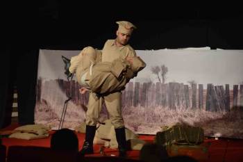 Tavşanlı’Da Tiyatro Gösterisi
