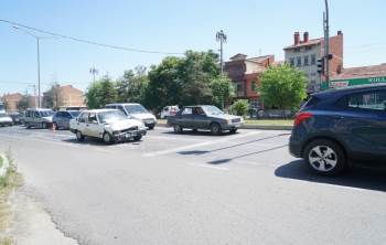 Tavşanlı’Da Trafik Kazası: 2 Yaralı
