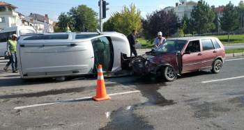 Tavşanlı’Da Trafik Kazası: 2 Yaralı
