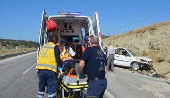 Tavşanlı’Da Trafik Kazası: 3 Yaralı
