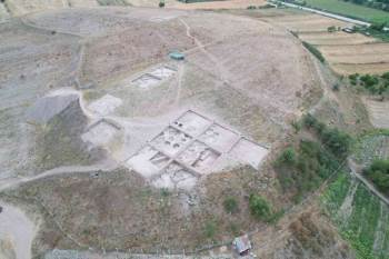 Tavşanlı Höyük’Te Kazılar 4 Bin 200 Yıl Öncesine Işık Tutuyor

