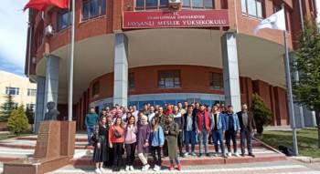 Tavşanlı Myo’Da “Lisanslı Harita Kadastro Mühendislik Büroları” Adlı Söyleşisi
