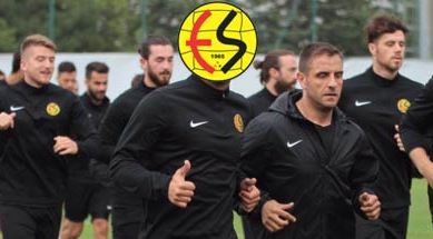 Tebrübeli isim antrenmanlara bașladı