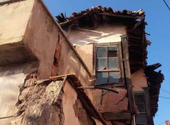 Tehlike saçan binalar!