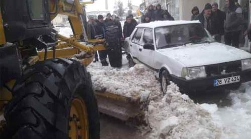 Tehlikeli kaza ucuz atlatıldı!