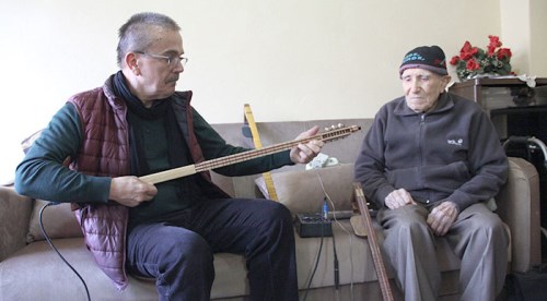 Tek dayanağı olan bastonu bağlaması oldu