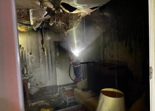 Tek katlı evde çıkan yangın maddi hasara neden oldu