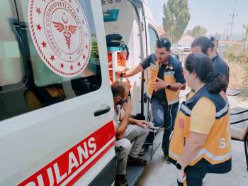 Tekstil Atölyesinde Çıkan Yangında Bir İtfaiye Eri Dumandan Etkilendi
