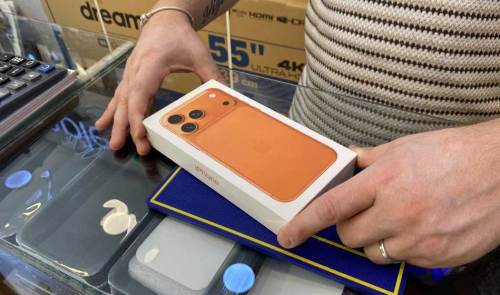 Telefon alırken dikkat! Kutusu ve faturası gerçek, içinden çıkan ise…