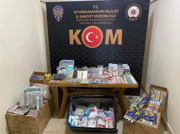 Telefon Tamircilerine Kaçak Parça Satan Şahıs Yakalandı
