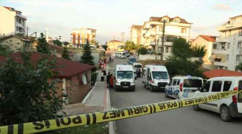 Telefonları açmayınca evine gittiler, cesedi ile karşılaştılar...