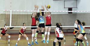 Temsilcilerimiz zirveyi zorluyor