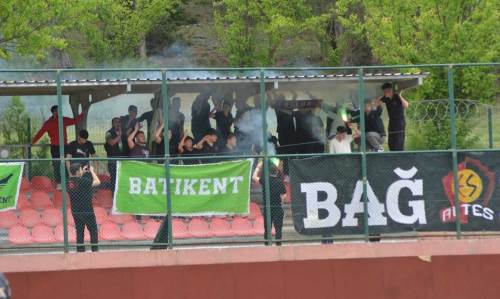 Tepebaşı Batıkenspor’un taraftarı hiç susmadı