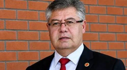 Tepebaşı Belediye Başkan Yardımcısı Neşet Ertoy kalp krizi geçirdi