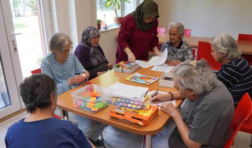 Tepebaşı Belediyesi Alzheimer Konukevlerinde yüzlerce hastaya bakım ve sağlık hizmeti