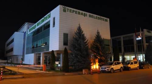 Tepebaşı Belediyesi de ışıklarını söndürdü