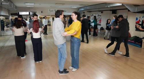 Tepebaşı Belediyesi'nden gençlere ücretsiz tango eğitimi
