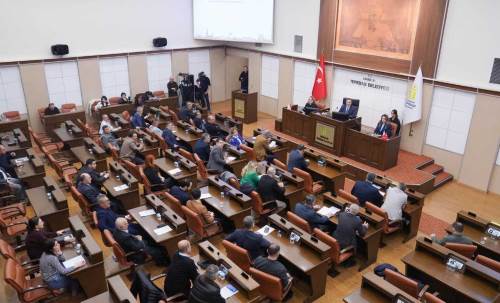 Tepebaşı Meclisi’nde 6 Şubat depremi üzerinden sert tartışma