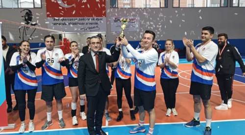 Tepebaşı'nda Milli Eğitim Müdürlüğü’nden voleybol turnuvası