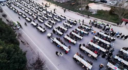 Tepebaşı’nda Ramazan sofraları binleri buluşturdu