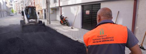 Tepebaşı’nda yol bakım ve onarım çalışmaları hız kesmiyor