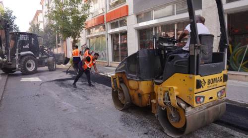 Tepebaşı’nda yol ve kaldırım çalışmaları sürüyor! O sokaklarda asfalt yenileniyor