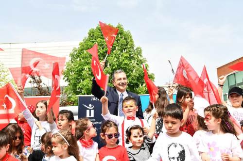 Tepebaşı’ndan çocuklara sevgi ve gelecek mesajı