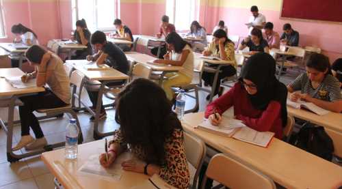 TERÖRE İNAT SINAVA HAZIRLANIYORLAR