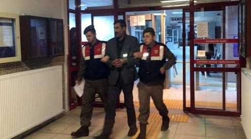 TERÖRİST YOL KONTROLÜNDE YAKALANDI