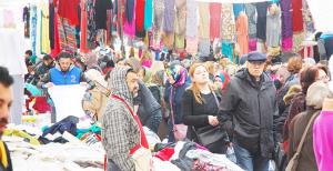 Tişört iki lira ablaa...