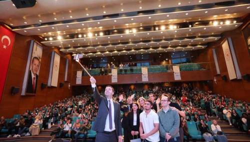 Tıp öğrencileri Ankara’da buluştu: "30 Altı Gençlik Zirvesi"ne yoğun ilgi