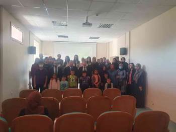 Tip1 Diyabetli Çocuklar Ve Ailelerine Beslenme Ve Psikoloji Eğitimi Verildi
