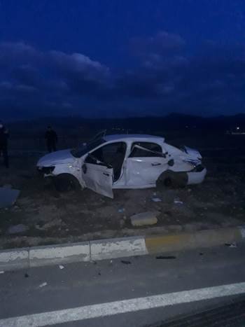 Tır İle Otomobil Çarpıştı: 3 Ölü, 2 Yaralı
