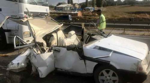 Tırın altında paramparça oldu! Bilecik'te korkunç kaza