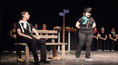 TİYATRO ŞENLİĞİNE YOĞUN İLGİ