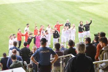 Tki Tavşanlı Linyitspor 3 Puanla Başladı
