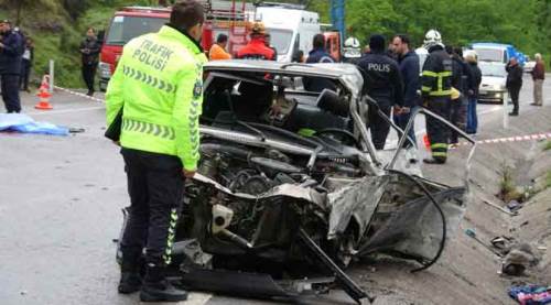 Tofaş marka araç şaşırtmadı: 3 kişiye mezar oldu