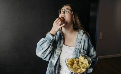 Tok olmanıza rağmen aç mı hissediyorsunuz? İşte nedeni