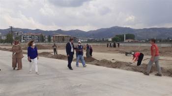 Toki Sosyal Bilimler Lisesi’Nde Çevre Düzenleme Çalışmaları Sürüyor
