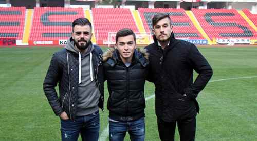 Top topladıkları takımın şampiyonluğu için ter döküyorlar