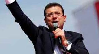 Topal ördek uçmaya hazır