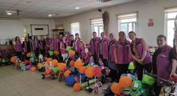 Topladıkları 52 Ürünle Çocukları Mutlu Ettiler
