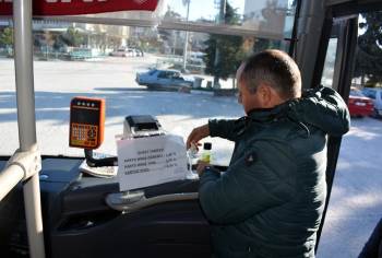 Toplu Taşıma Araçlarına El Dezenfektanı Konuldu
