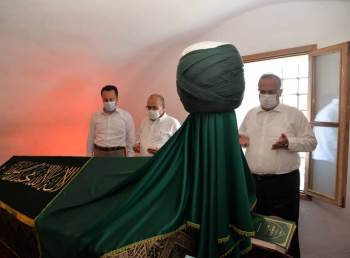 Trabzon Ve Bursa Valilerinden Şeyh Edebali Türbesi’Ne Ziyaret
