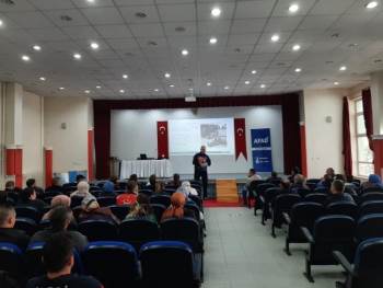 Trafik Kazalarında ‘Olay Yeri Yönetimi’ Eğitimi Verildi
