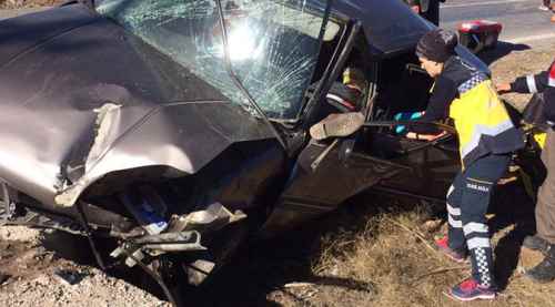 Trafik kazası: 1'i ağır 5 yaralı