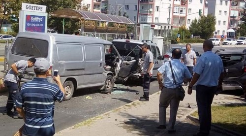 Trafik kazasında 4 kişi yaralandı!