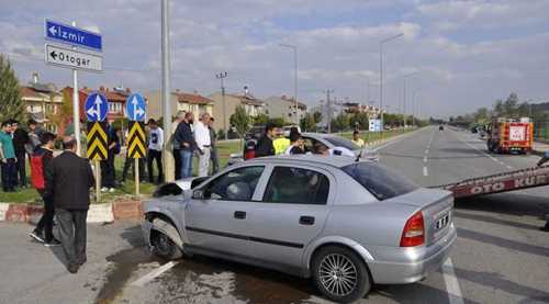 Trafik kazasında 4 kişi yaralandı