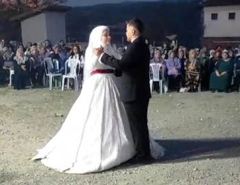 Trafik Kazasında Ölen Gelin Ve Damadın Düğün Görüntüleri Ortaya Çıktı
