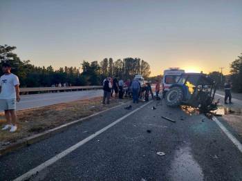 Traktörün Ortadan İkiye Bölündüğü Kazada 3 Kişi Yaralandı
